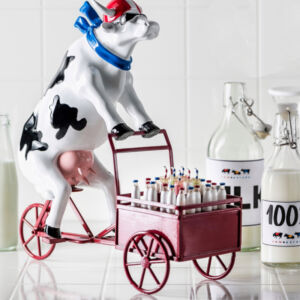 Коллекционная корова CowParade Russia Lait Triporteur (30x18см) 46417 vrdm